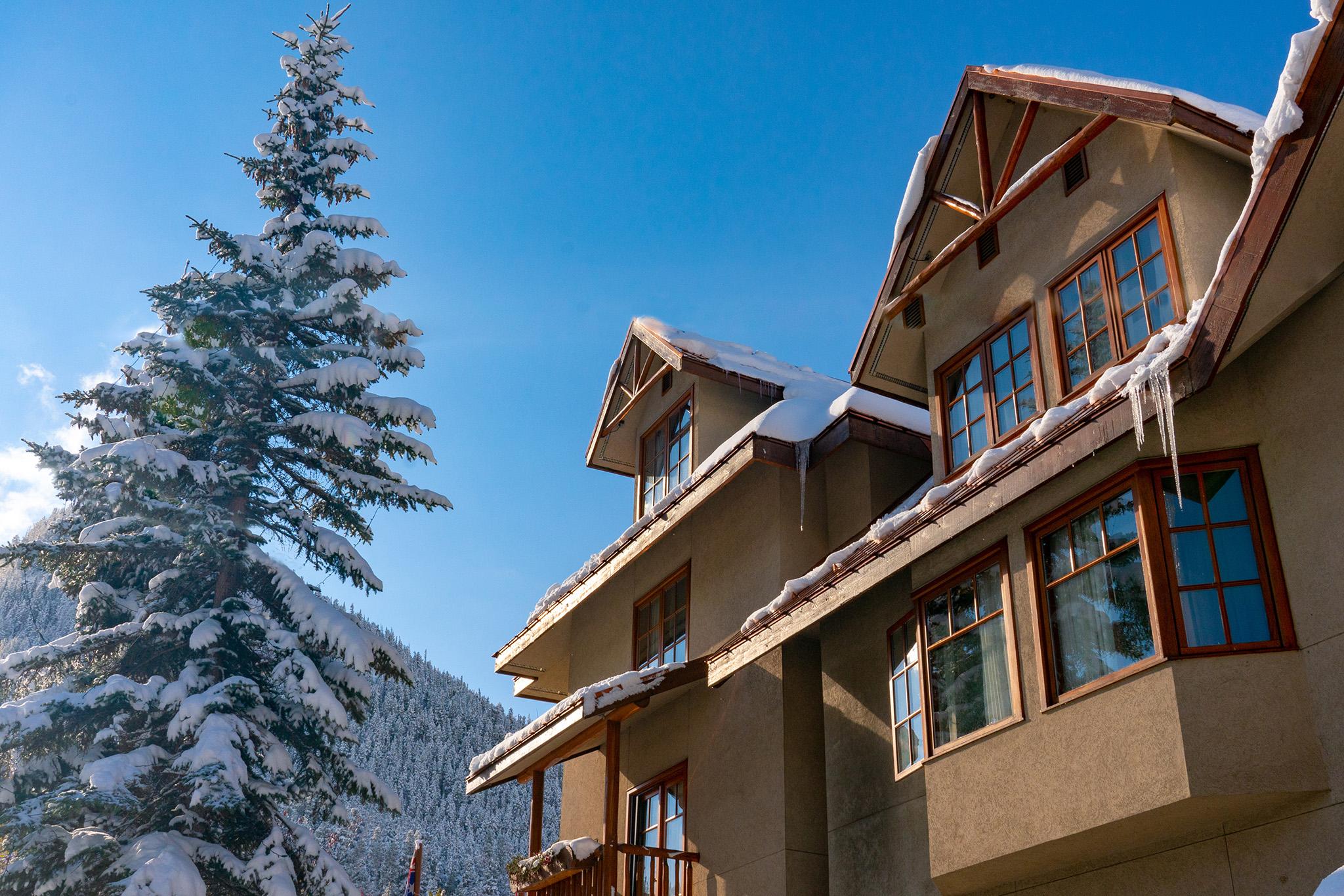 Banff Caribou Lodge And Spa Exterior foto